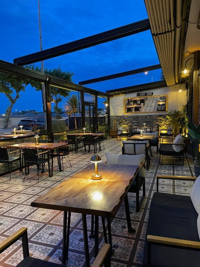 8 Rooms Hotel Gelibolu Bagian luar foto