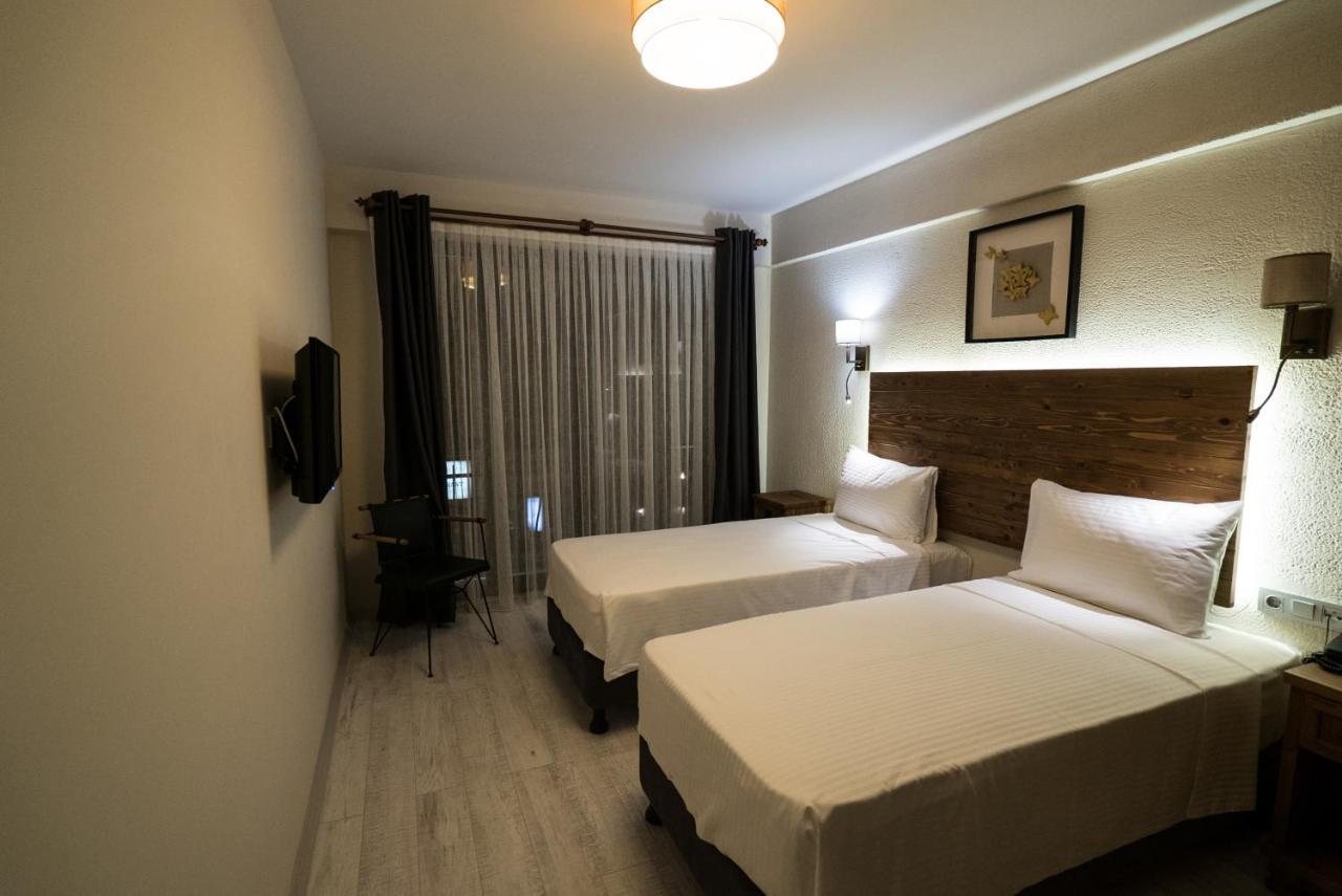 8 Rooms Hotel Gelibolu Bagian luar foto