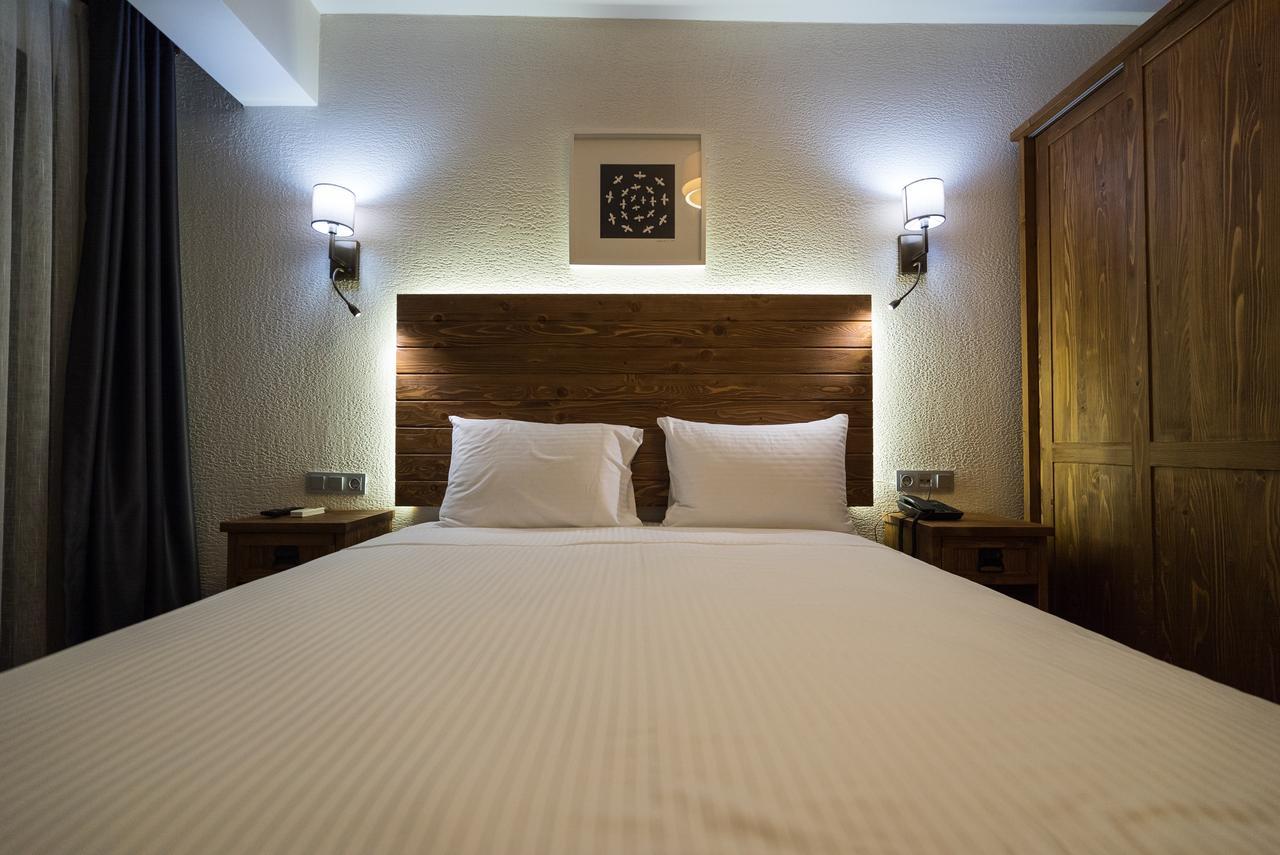 8 Rooms Hotel Gelibolu Bagian luar foto