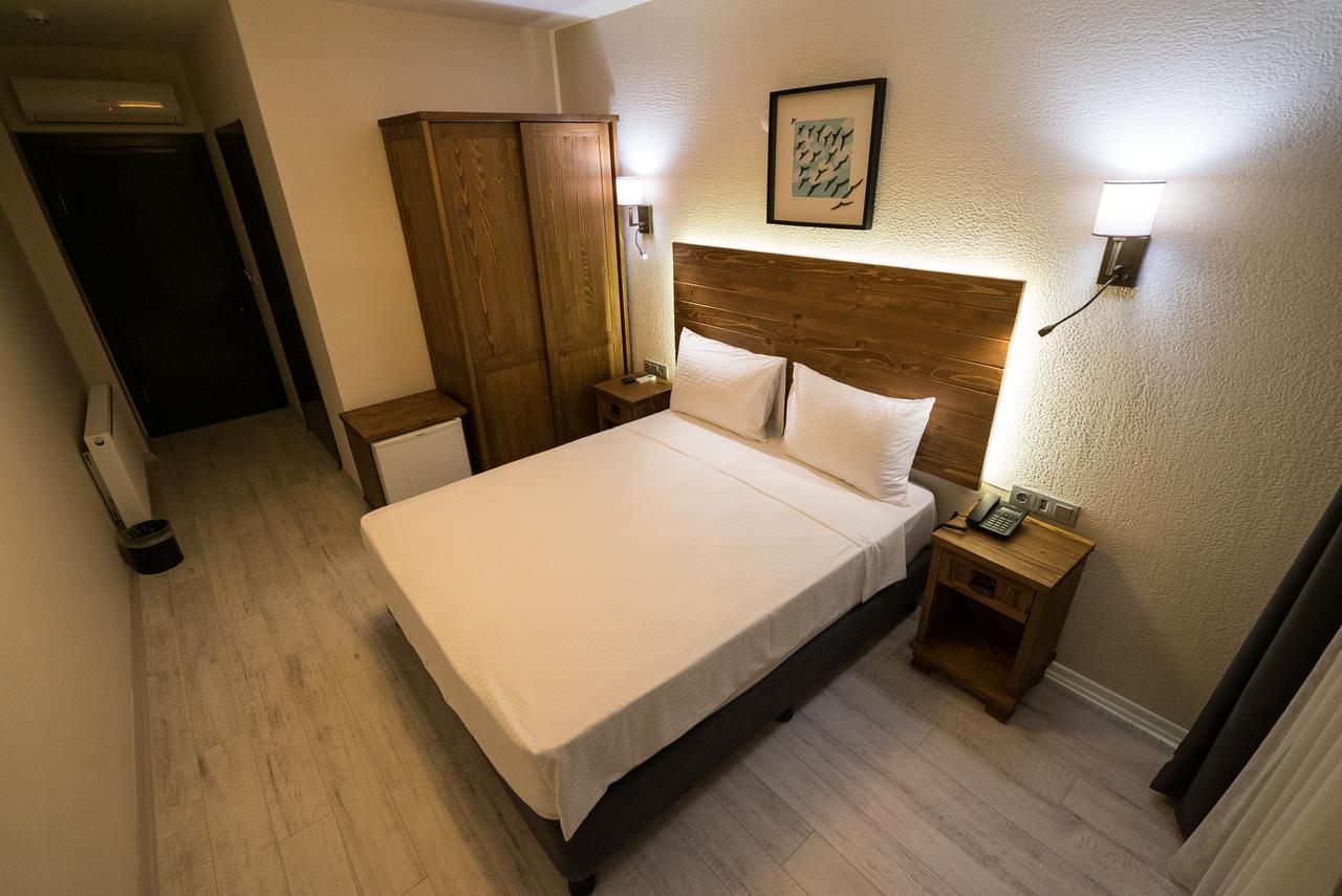 8 Rooms Hotel Gelibolu Bagian luar foto