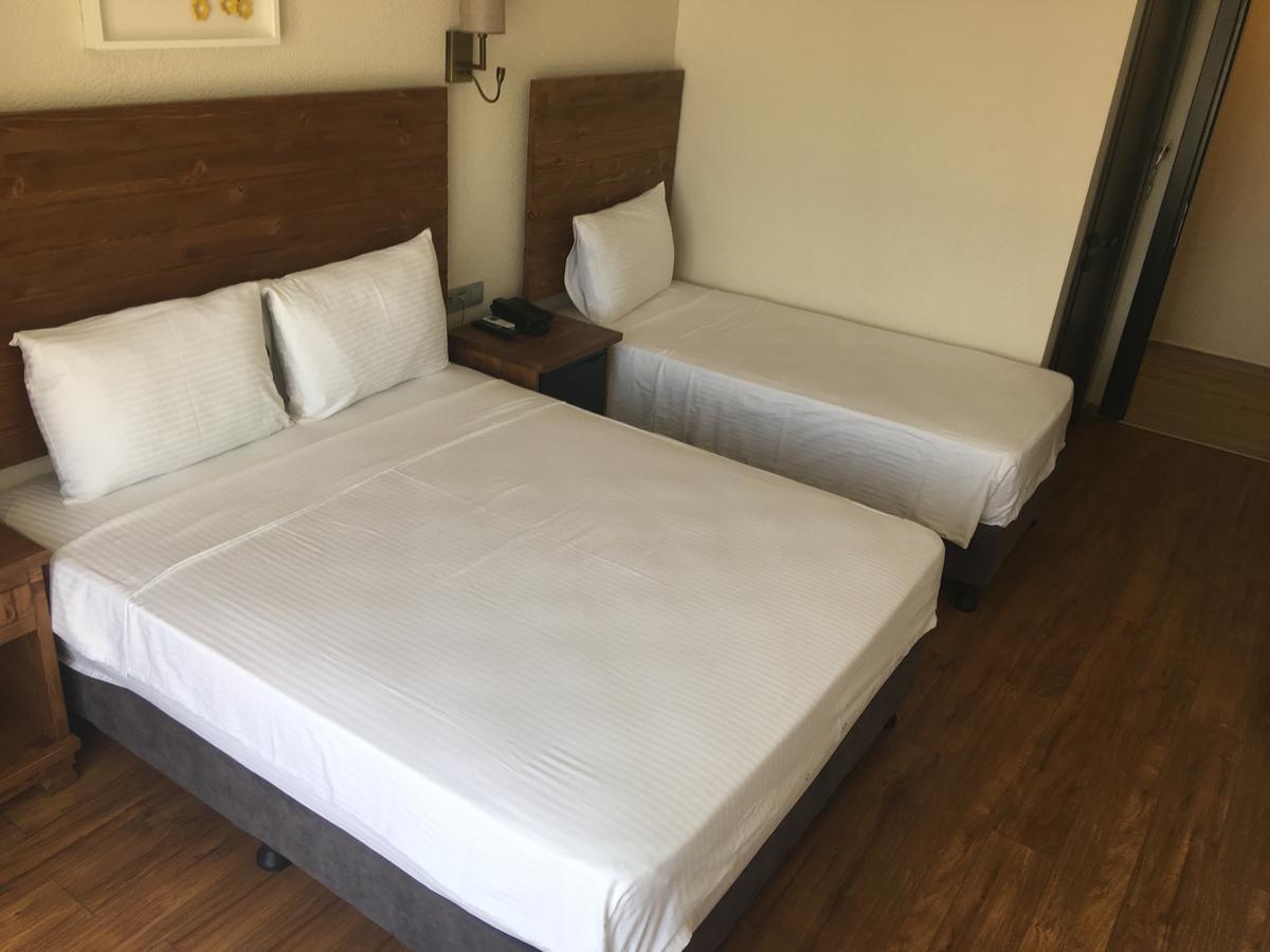 8 Rooms Hotel Gelibolu Bagian luar foto